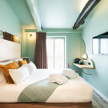 Amoi Hotel 4*