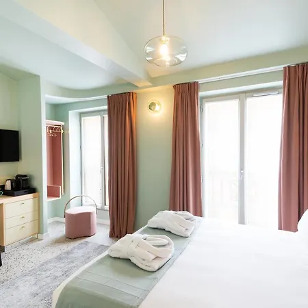 Amoi Hotel 4*