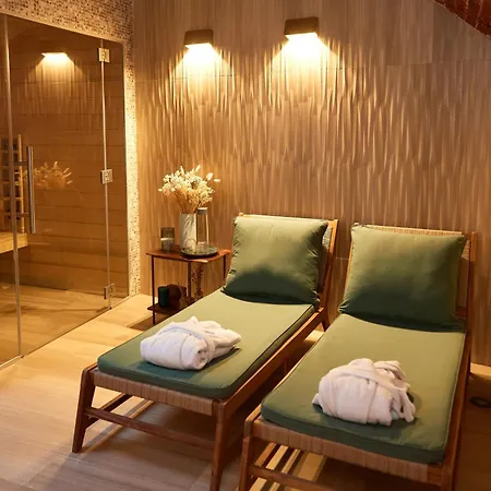 Hotel Amoi 4*