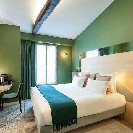 Amoi Hotel 4*