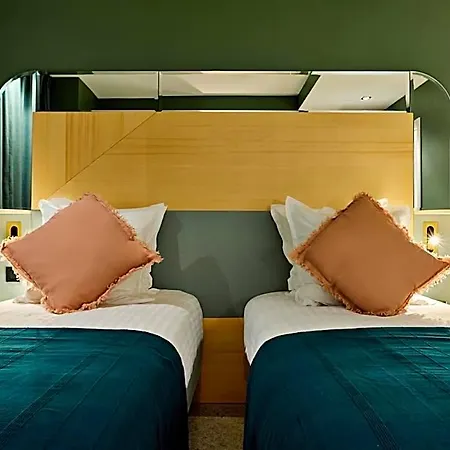 Amoi Hotel 4*