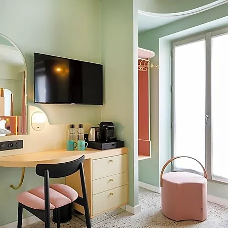 Amoi 4* Paris