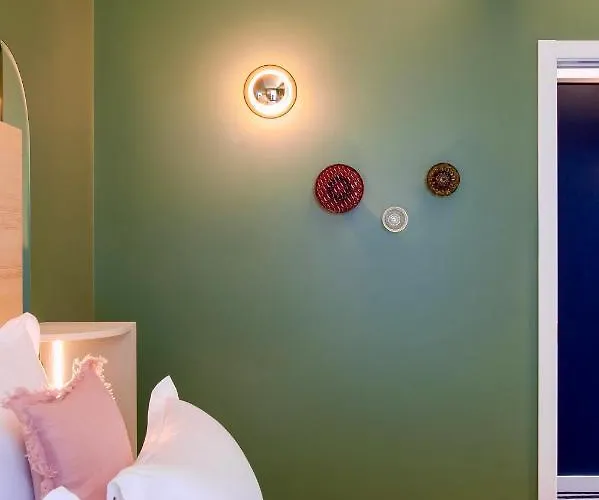 Amoi 4* Paris