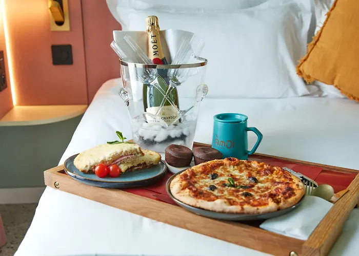 Amoi Hotell 4*