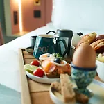 Amoi 4* Paris