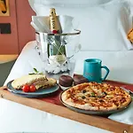Amoi Hotel 4*